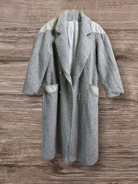 Vintage gray wool leather trim, herringbone coat. Size 10.